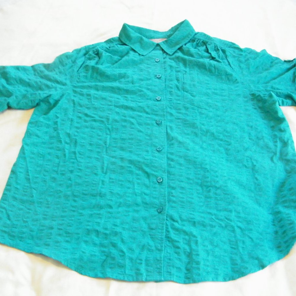 Ladies Button Front shirt Size 1X in pretty Green Cotton Blend